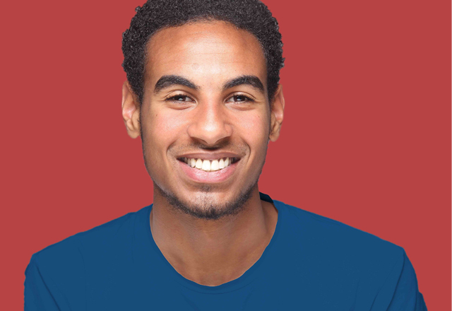 Homme souriant